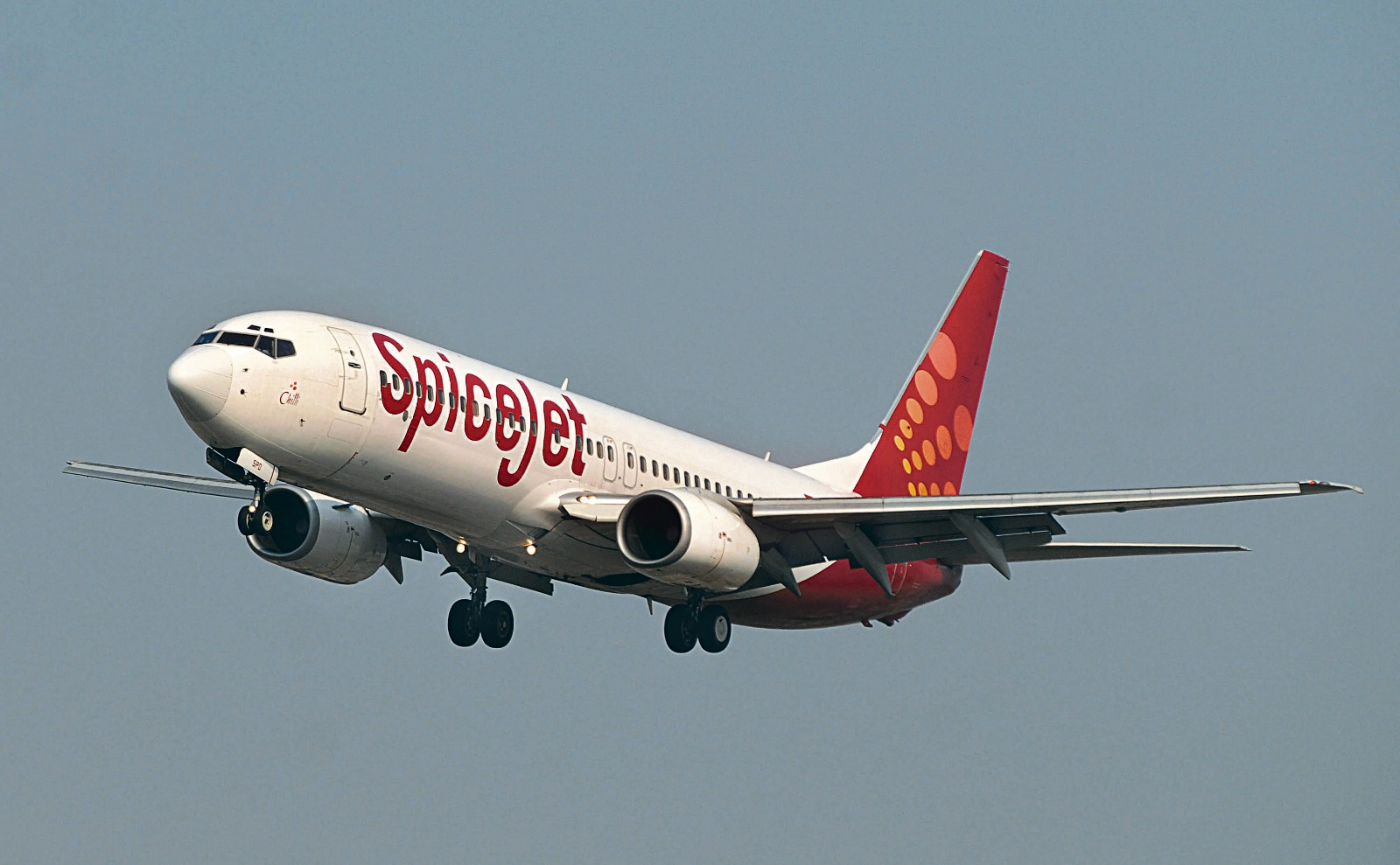 SpiceJet Ensures Passenger Safety Amid Technical Trouble on Leh Route