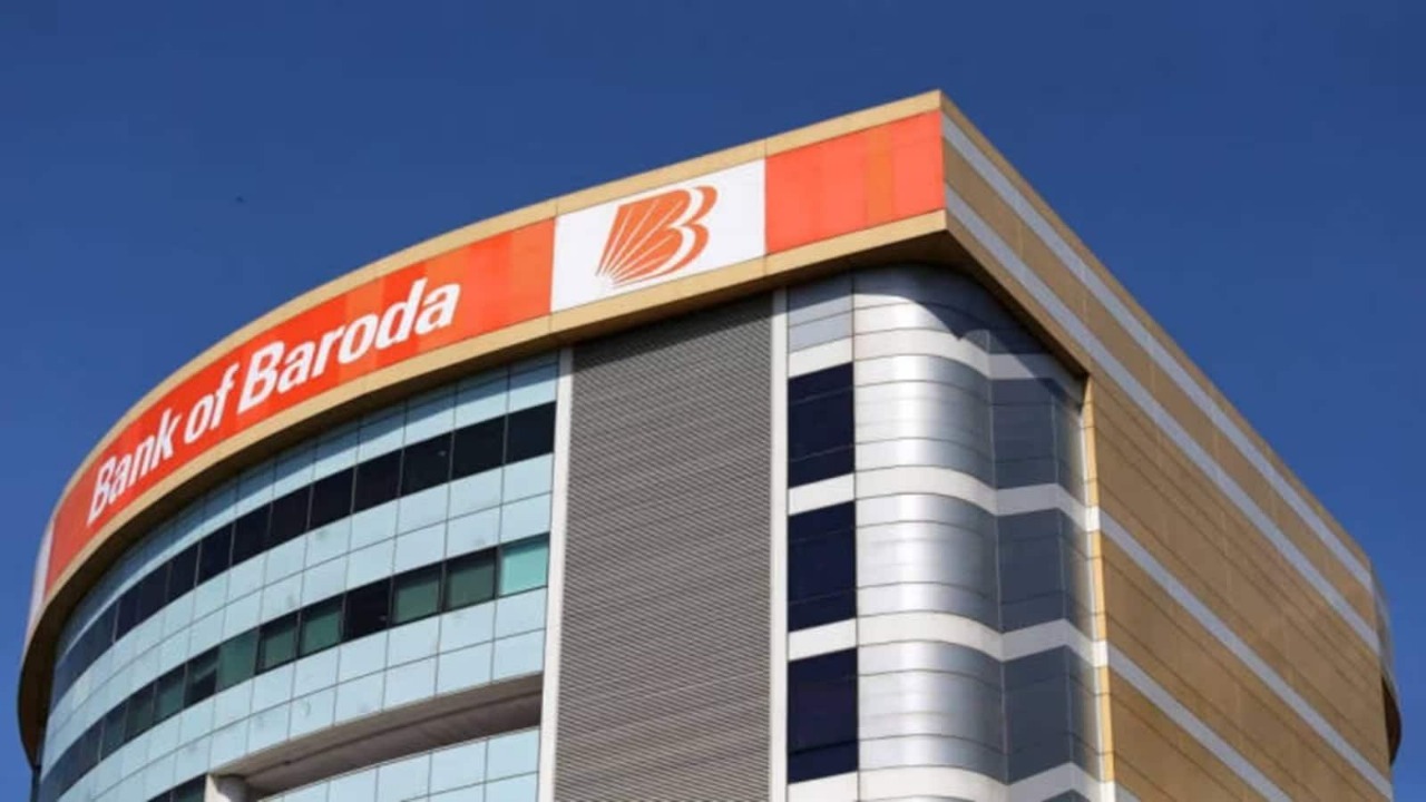 LIC Increases Stake in Bank of Baroda, Strengthening Market Position