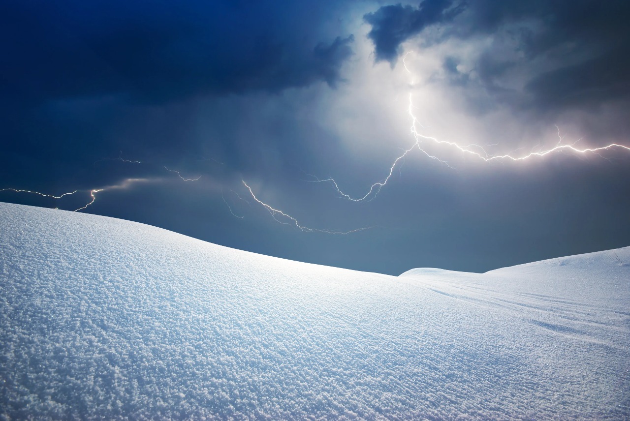 Saudi Arabia Witnesses Unprecedented Weather: From Snow to Thunderstorms and Floods