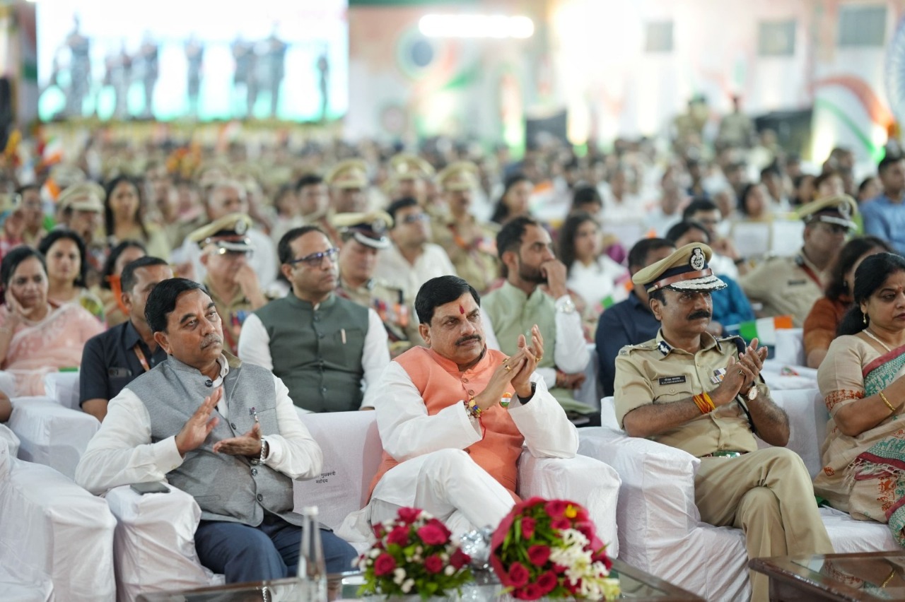 MP Police Commemoration Day: CM Mohan Yadav Announces 25,000 Homes And 21,000 Constable Posts