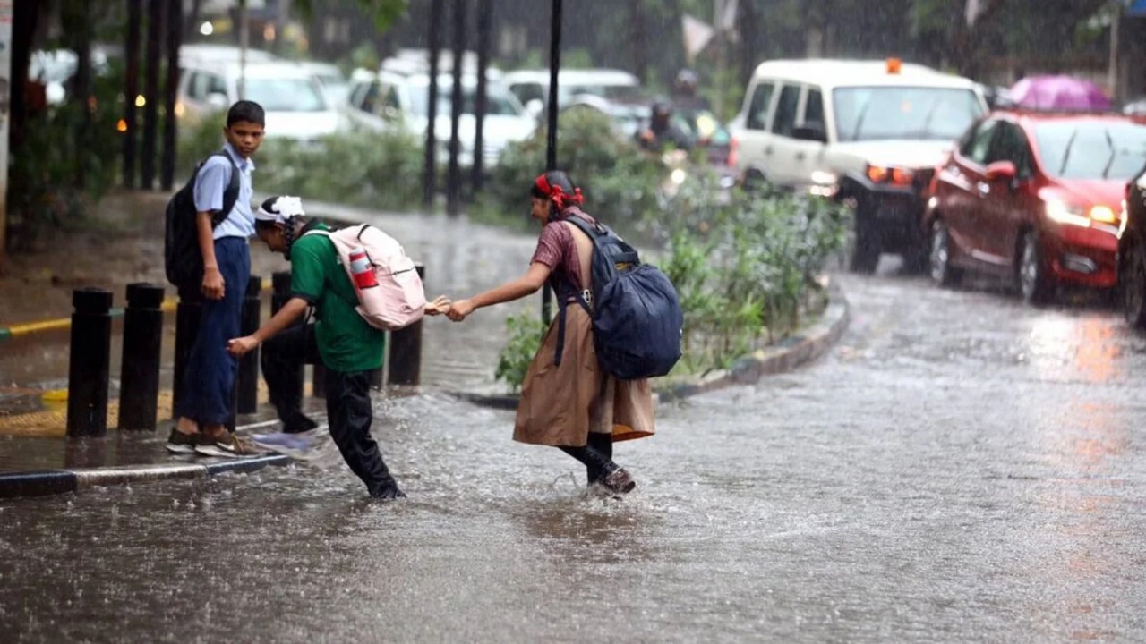 Orange Alert Activated! Monsoon Surge Drenches Pune’s Ghats and Beyond