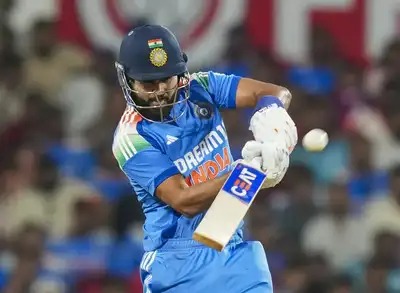 Ricky Ponting Shocked by Shreyas Iyer's Uncertain Role in Team India