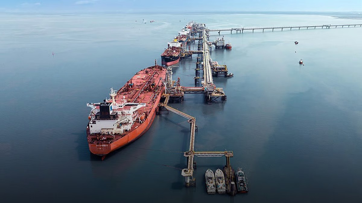 Reliance-Origin Fuel Tankers Diverted Back To Asia Amid Market Shifts