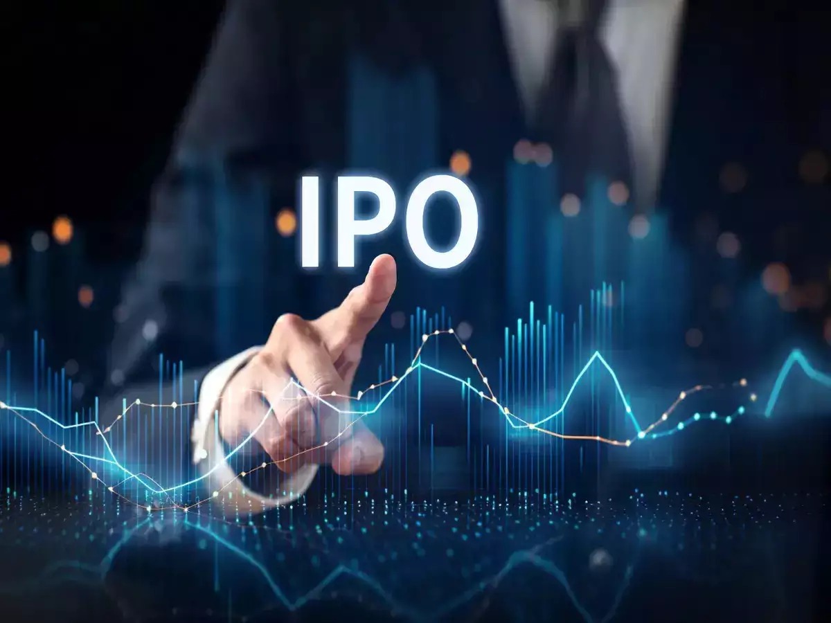 Slumping Markets, Soaring IPOs: The Contrarian's Dream