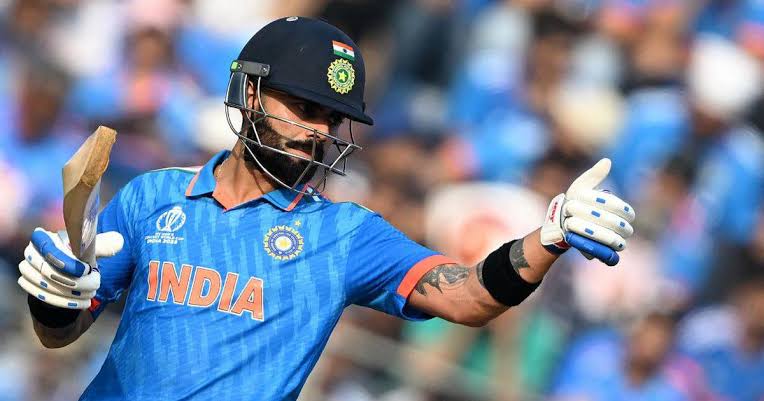 Kohli’s Fifty Keeps India in the Hunt Against Australia