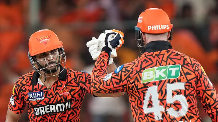 SRH Off to a Strong Start, Cross 96 in 10 Overs Against LSG
