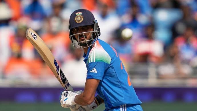 India in Pursuit of 265, Kohli Holds Fort as Chase Heats Up