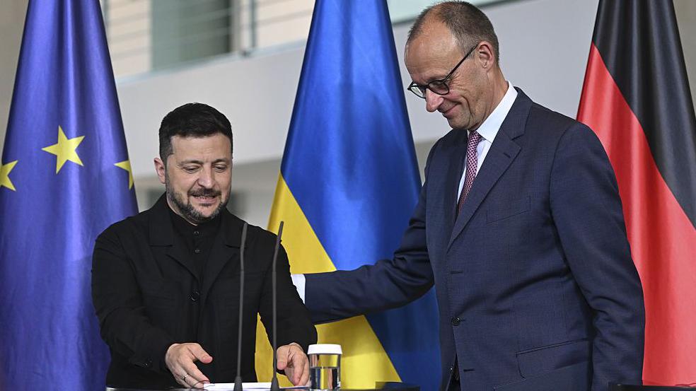 Germany Merz Cites US Military Might as Blueprint for Ukraine Peace