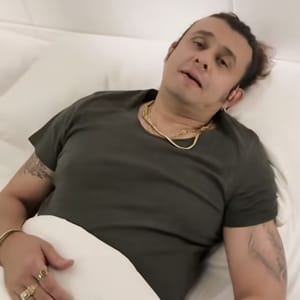 Renowned Singer Sonu Nigam Faces Excruciating Pain During Live Performance