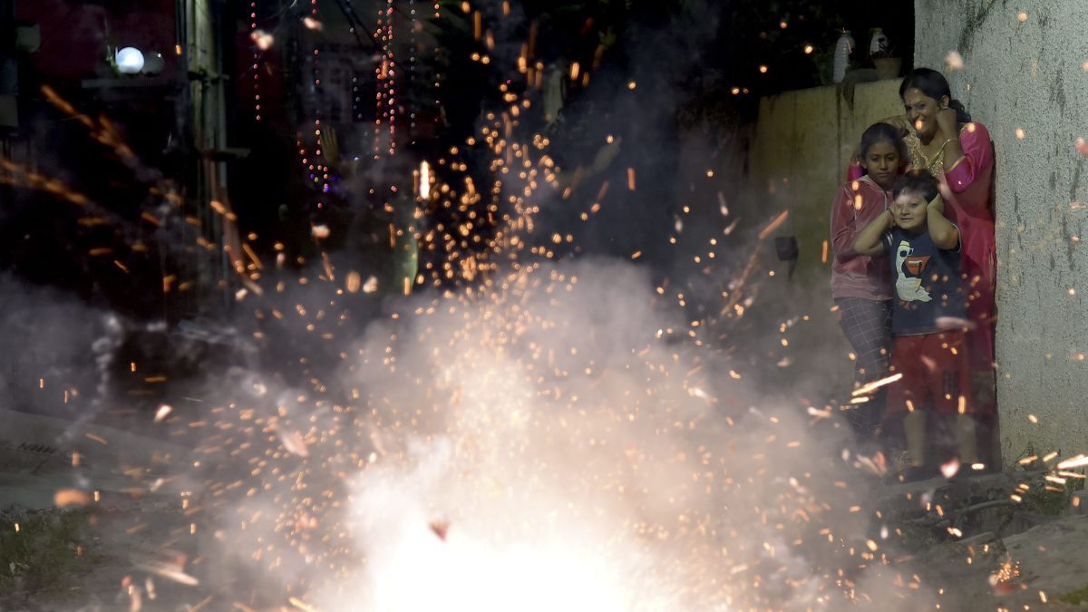 Delhi Environment Minister Calls for Balanced Approach to Firecracker Ban During Diwali
