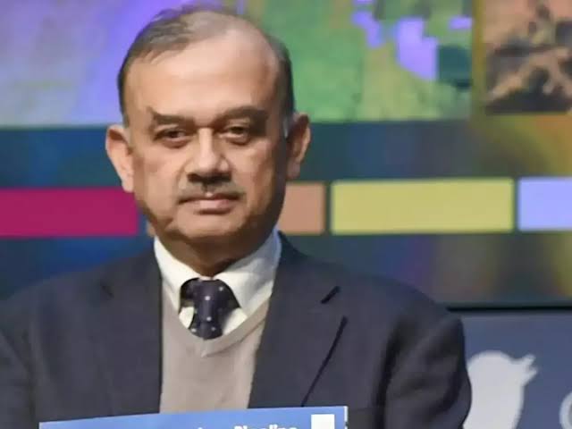 HDFC Bank Faces Governance Jolt As Atanu Chakraborty Steps Down