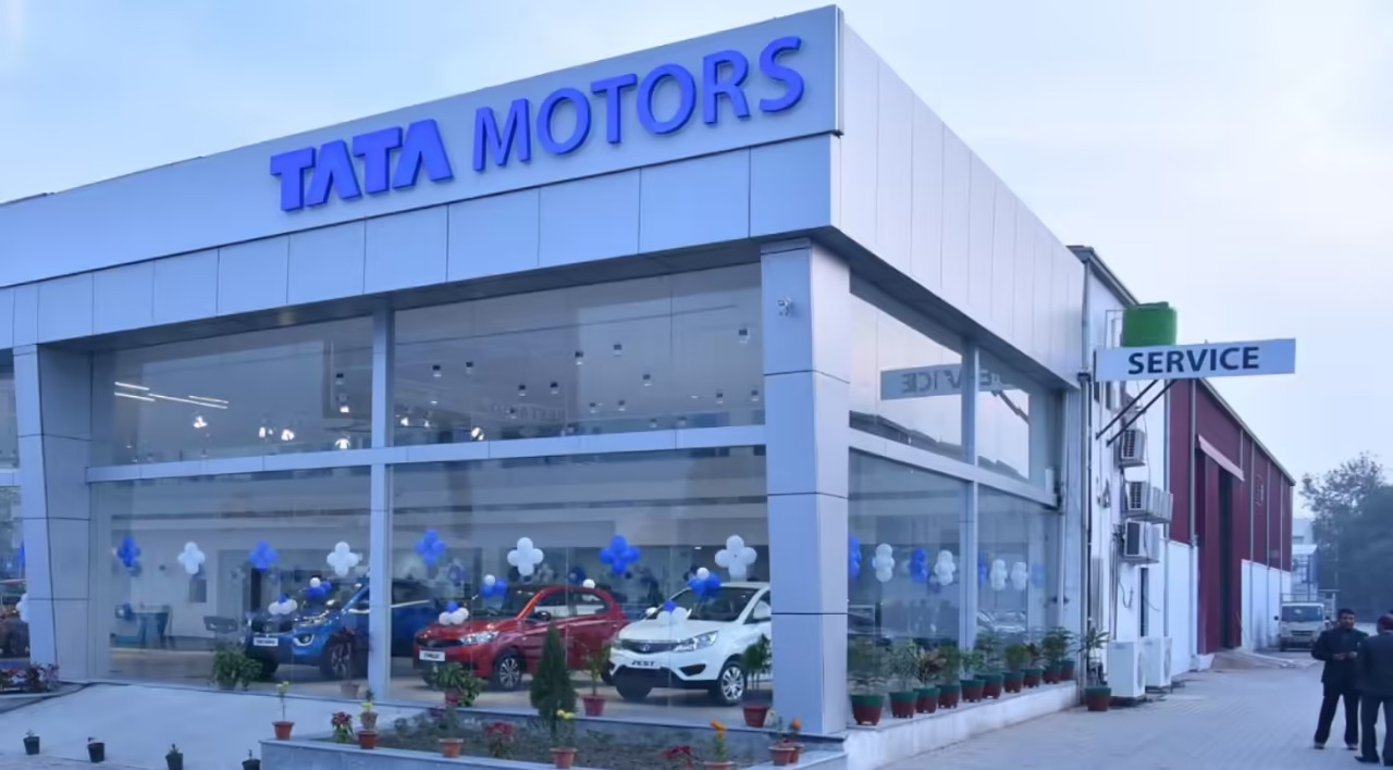 Driving Steady: Tata Motors Posts 94,681 Units In Q2 FY26, CV Sales Hit 35,862 In September