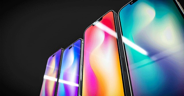 Apple Breaks into India's Top 5 Smartphone Brands Amid Slowing Premiumization