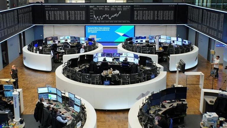 European Stocks Rally as Markets Eye Peace Prospect, SpaceX Debut