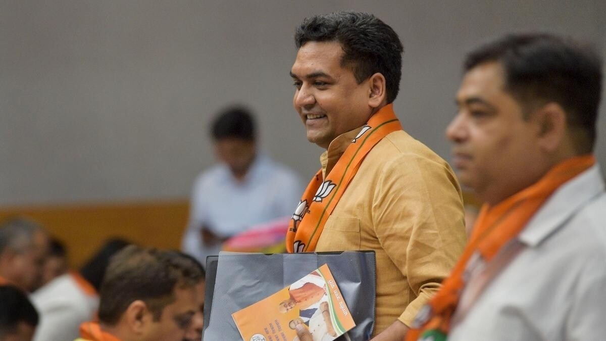 Former AAP Leader Kapil Mishra Sworn in as Delhi's New Law Minister