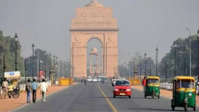 Bright Skies Over Delhi, Air Quality Holds at ‘Moderate’ Level