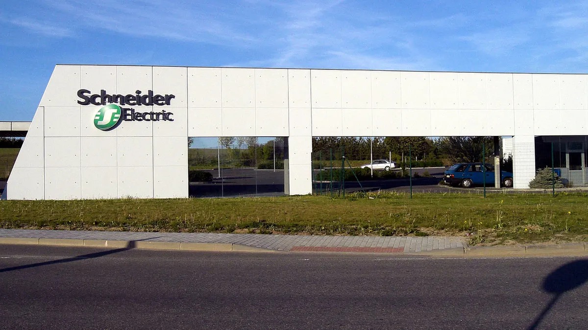 Schneider Electric Infrastructure Powers Up Q4: Robust Revenue and Profit Surge