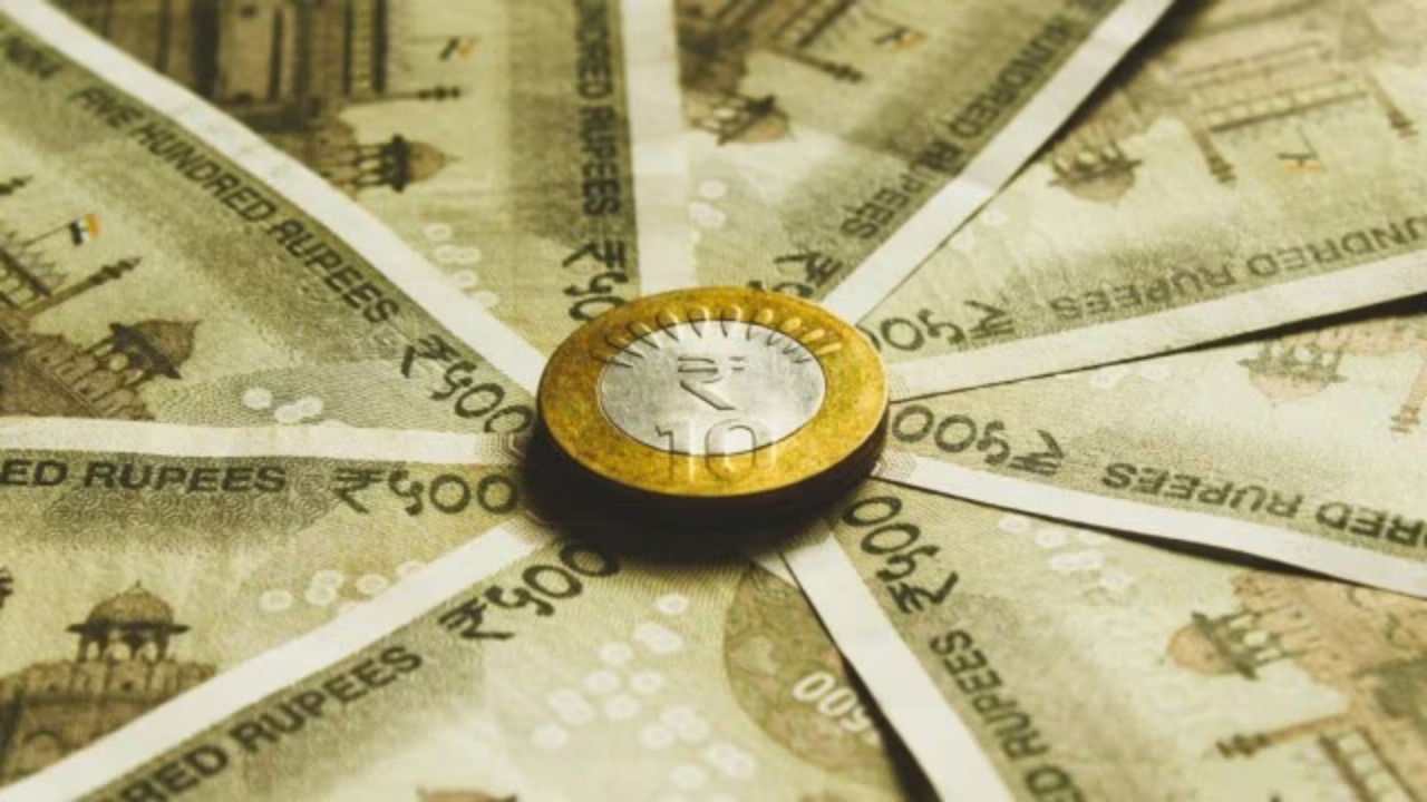86.04 and Rising! Inside RBI’s Battle Against the Oil-Driven Rupee Crash