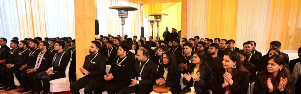 LG Manoj Sinha Engages with IRMS Trainees in Jammu, Stresses Public Service Excellence