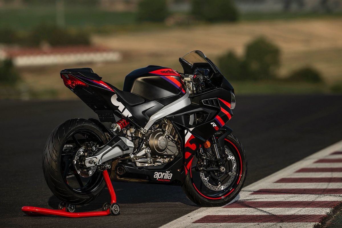 Vroom Vroom! Aprilia RS457 Revvs Up to Win Motorcycle of the Year at NDTV Auto Awards 2025!
