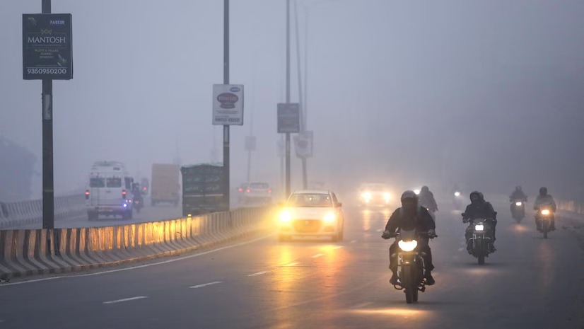 Delhi Skies Clear as Mercury Rises Across Northern India