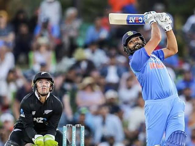India Off to a Flying Start in Champions Trophy 2025 Final Chase