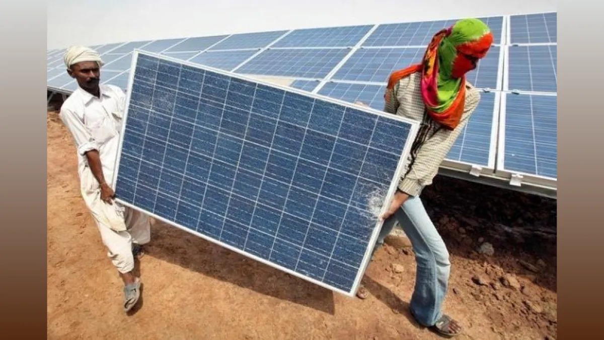 Solar Surge in Gujarat: Waaree Energizes 1.80 GW Module Line to Power India’s Green Future
