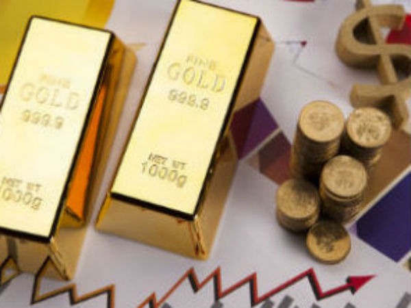 Gold Takes a Dive: Trade Talks and Treasury Yields Steal the Spotlight