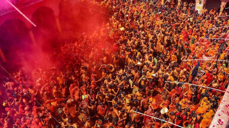 Holi-Day Getaways: Top Destinations Indians Are Flocking to This Festive Weekend
