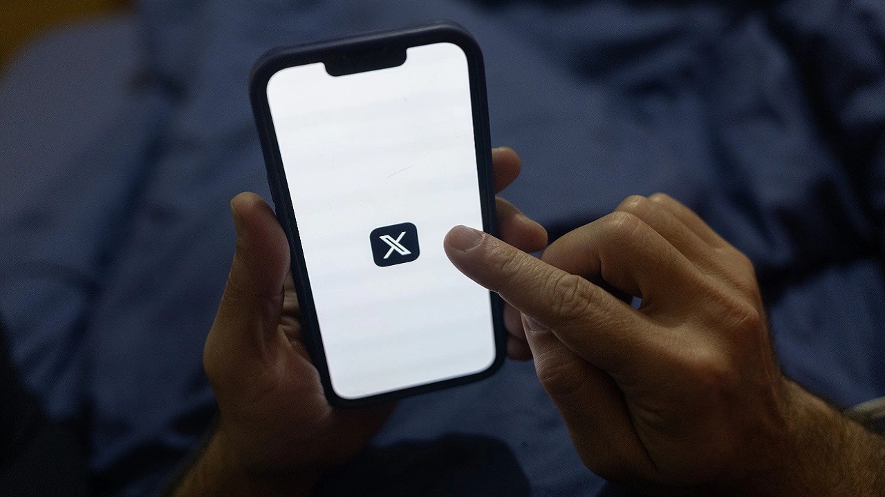 Timeline Tumble: X’s Global Gaffe Grounds 3,357 Indian Dreamers