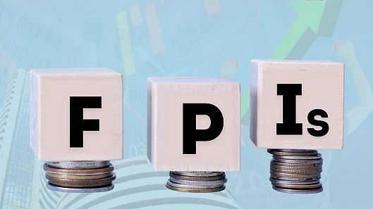 Foreign Investors Exit: FPIs Pull ₹17,955 Crore in December, 2025 Outflows Hit ₹1.6 Lakh Crore