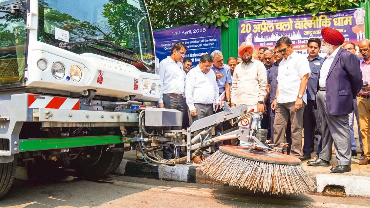 Delhi Government Launches Mega Cleanliness Drive To Tackle Waste And Dust Pollution