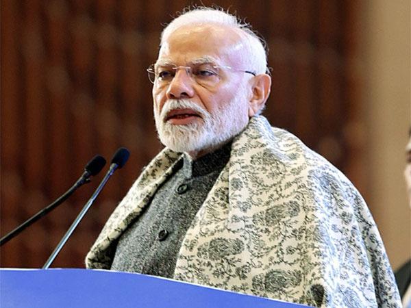 Powering the Future: PM Modi Cheers ‘Made-in-India’ Green Hydrogen Spark at Kandla