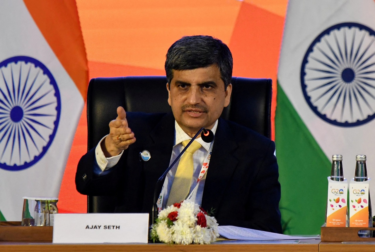 India’s Economic Affairs Secretary Urges Global Rating Agencies to Follow S&P’s Lead on Sovereign Upgrade