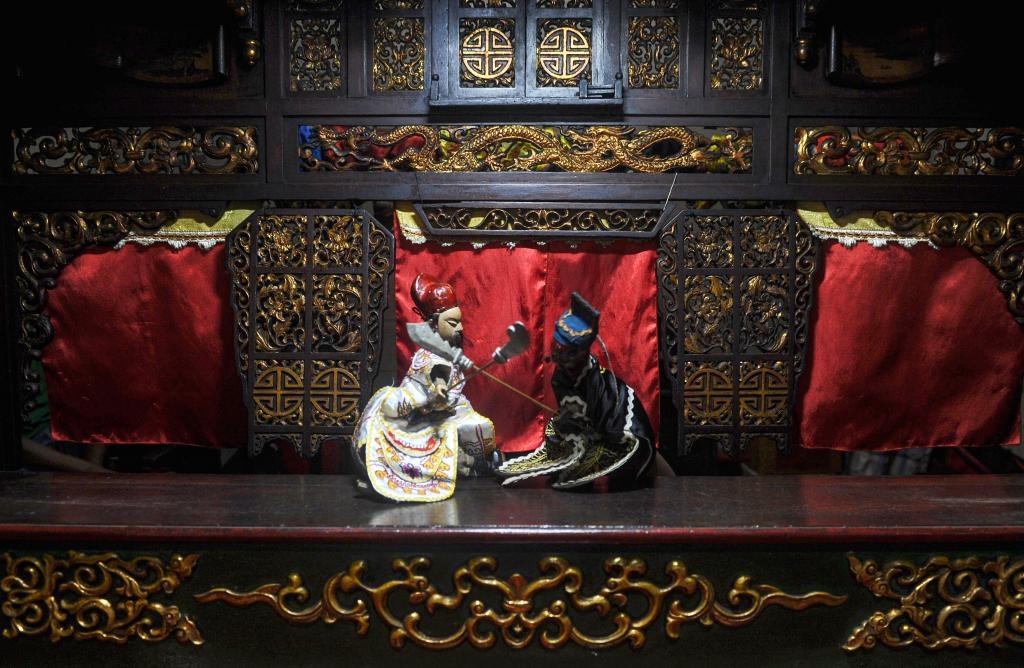 Dancing Shadows: The Enchanting Legacy of Indonesia's Wayang Play