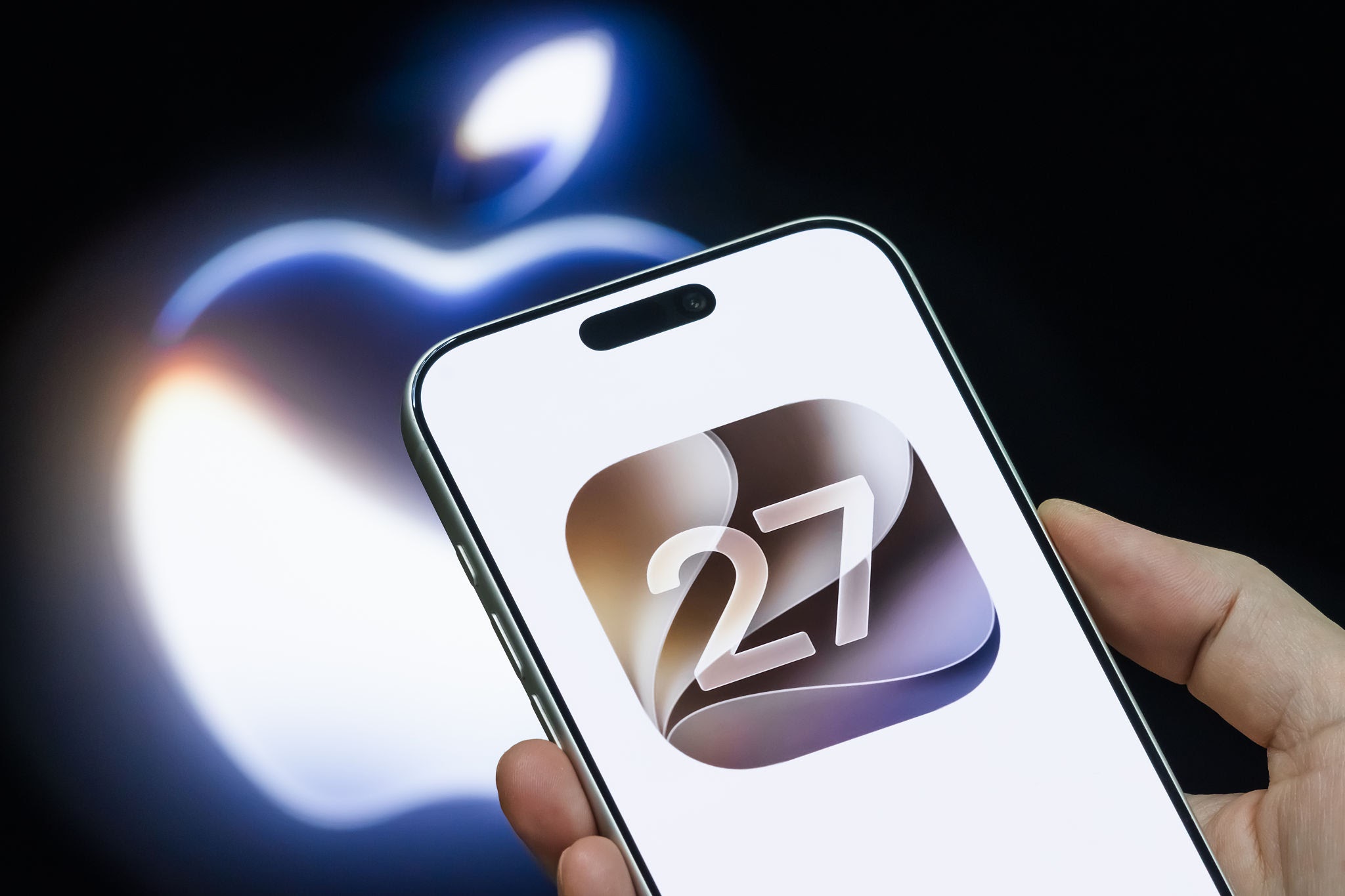 Apple Launches iOS 27 Developer Beta with Upgraded Siri AI