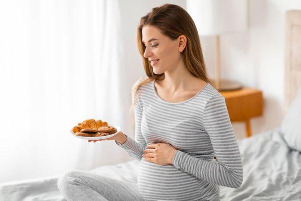 Sweet but Risky: Doctors warn about pregnancy sugar cravings
