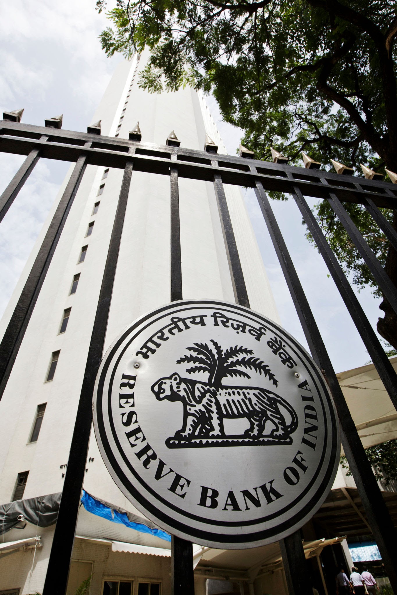RBI Moves to Tighten Bank Leverage Norms, Seeks Comments by Aug 28