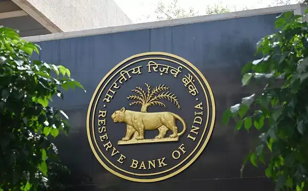 What’s Behind the RBI’s ₹85.74 Billion Refinance and Bank Borrowing Spike?