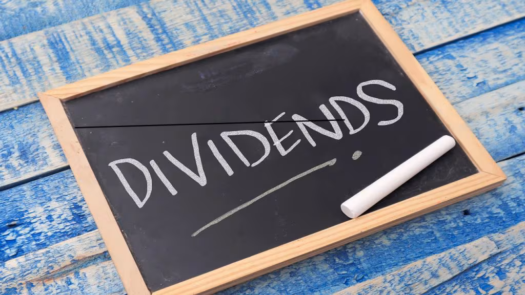 LIC Reports Strong Q4 Performance, Announces ₹12 Dividend Per Share