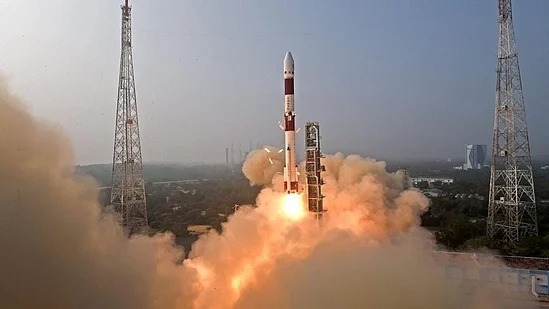 ISRO Prepares for PSLV-C61 Launch, Advancing Surveillance and Agricultural Monitoring