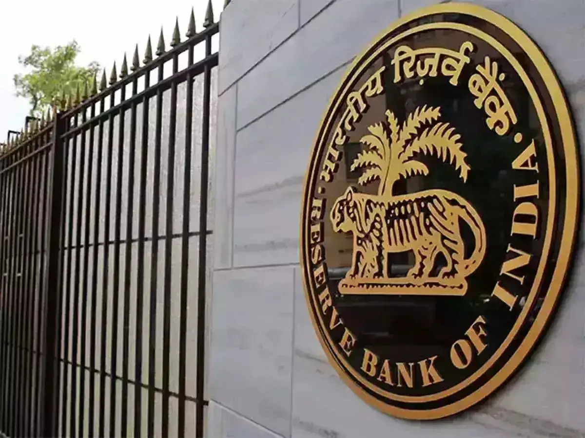 RBI Imposes Monetary Penalty on Indian Overseas Bank Amid Currency Circulation Fluctuations