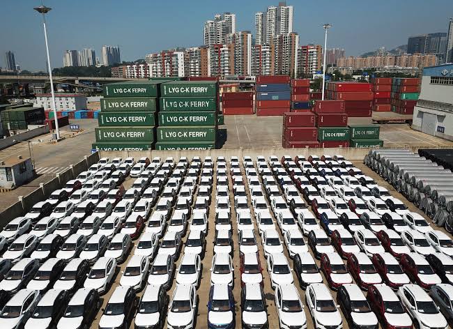 Trump Shifts Gears: Auto Tariff Relief Accelerates US Manufacturing Comeback, Says Lutnick