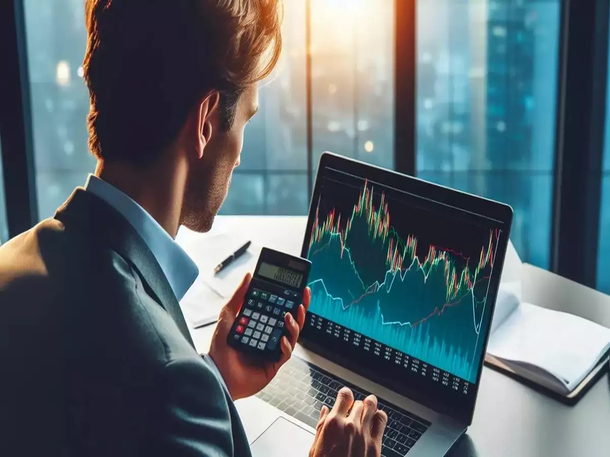 HDFC Bank Takes a Hit: Four Top Firms Lose ₹96,605.66 Crore in Market Value
