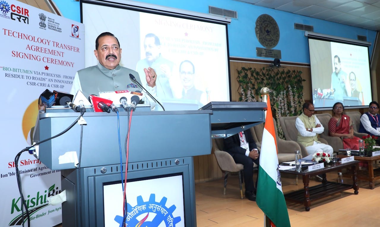 Crop Waste Turned Into Bio-Bitumen Could Save Rs 40,000 Cr Import Annually