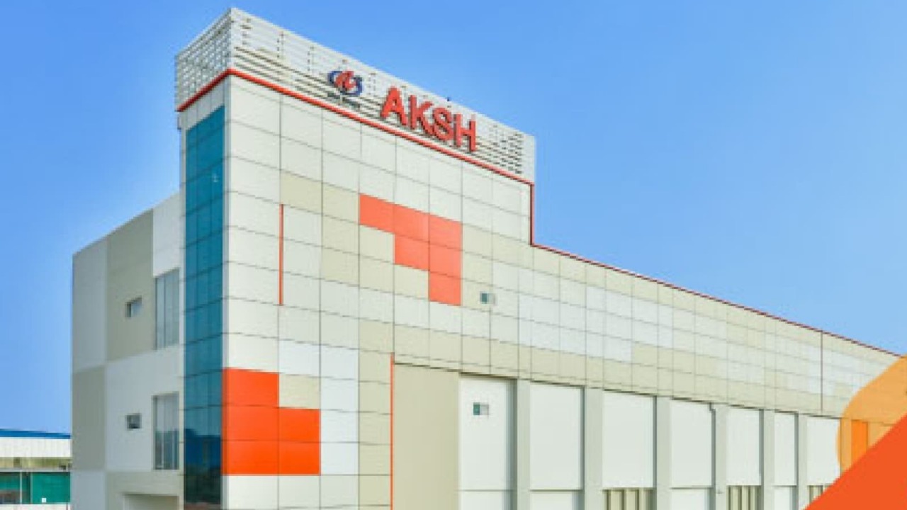 Leadership Change At Aksh Optifibre: CFO Nikhil Jain Steps Down Amid Strategic Restructuring