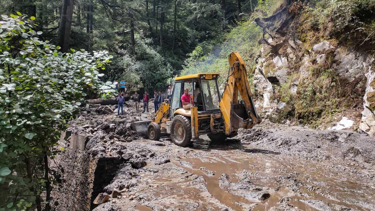 Monsoon Mayhem: Pilgrims Trapped as Chamba’s Roads Crumble