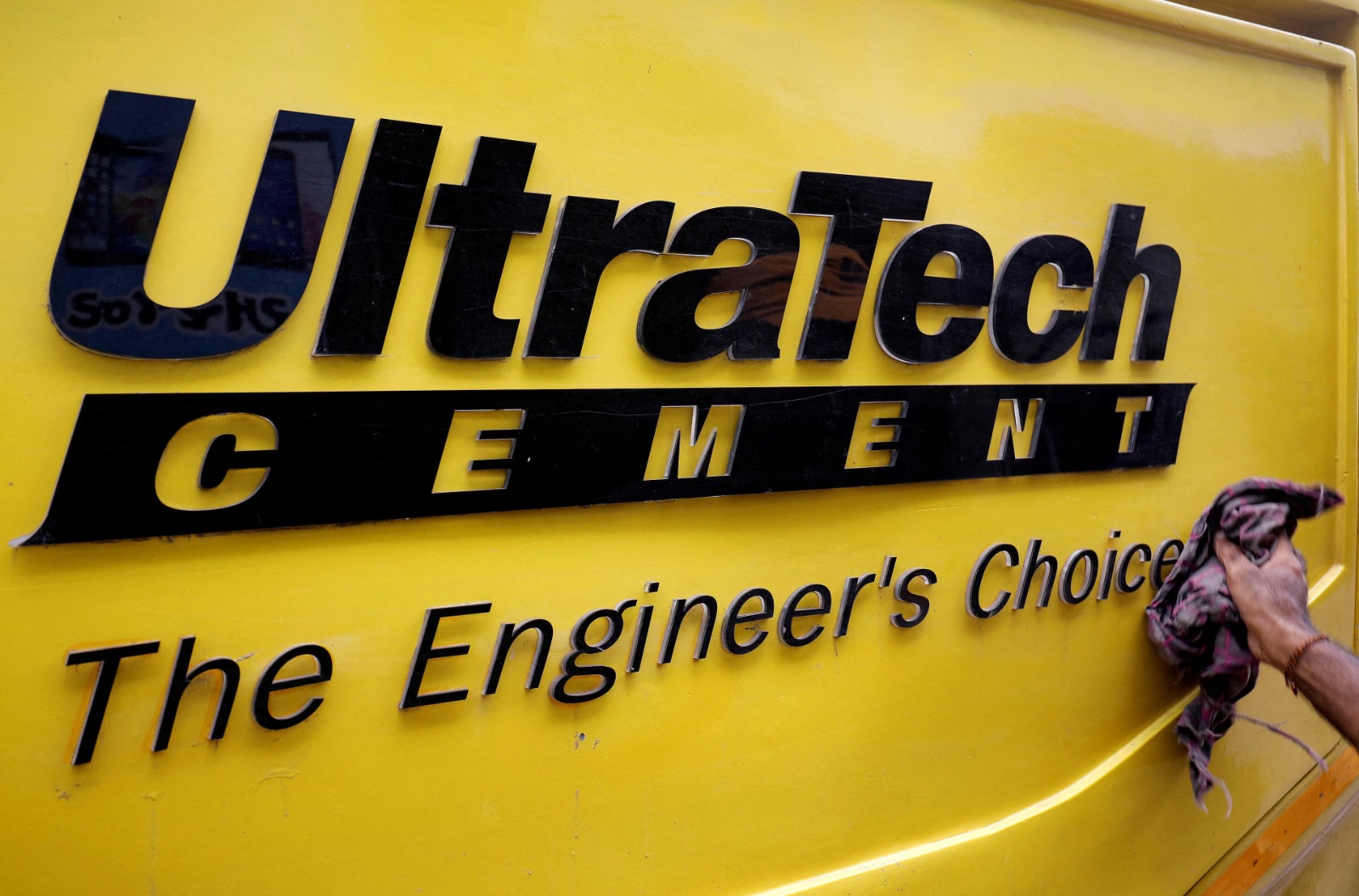UltraTech Cement Approves 50 Bln Rupee NCD Allotment