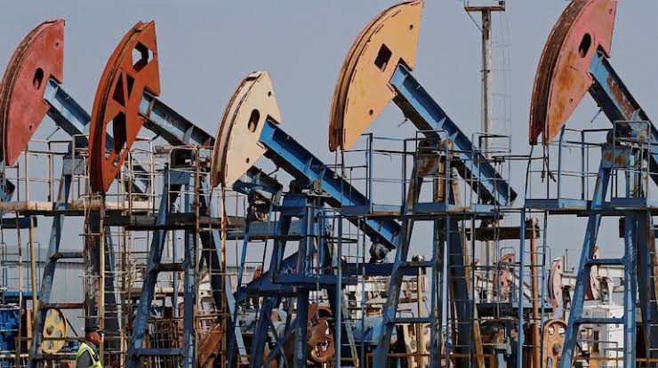 OMCs Soar Up to 5% as Crude Oil Tanks on Middle East Ceasefire; Oil India, ONGC Slip