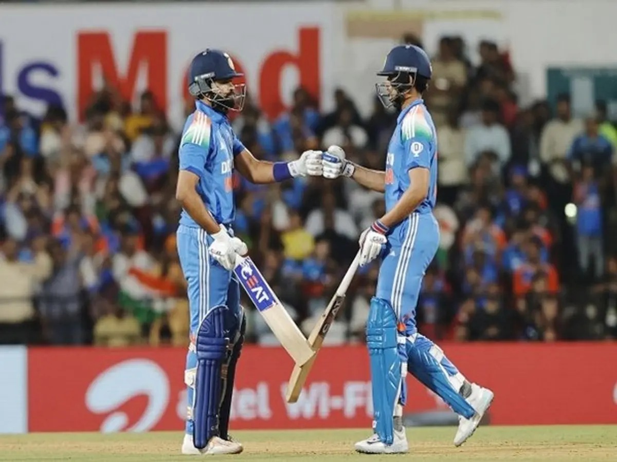Gill, Kohli, and Iyer Shine as India Posts Mammoth 356 in 3rd ODI vs England